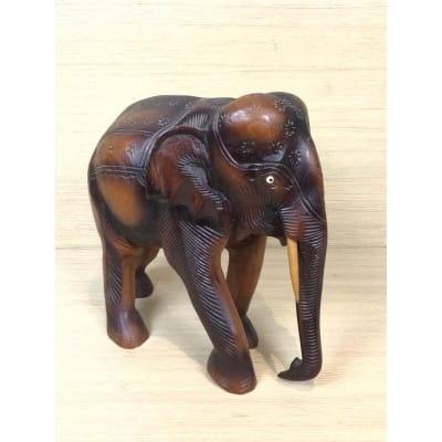Éléphant en bois sculpté, 22 cm. Très bon état